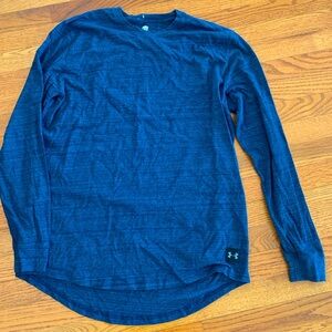 Men’s Under Armour long sleeve shirt